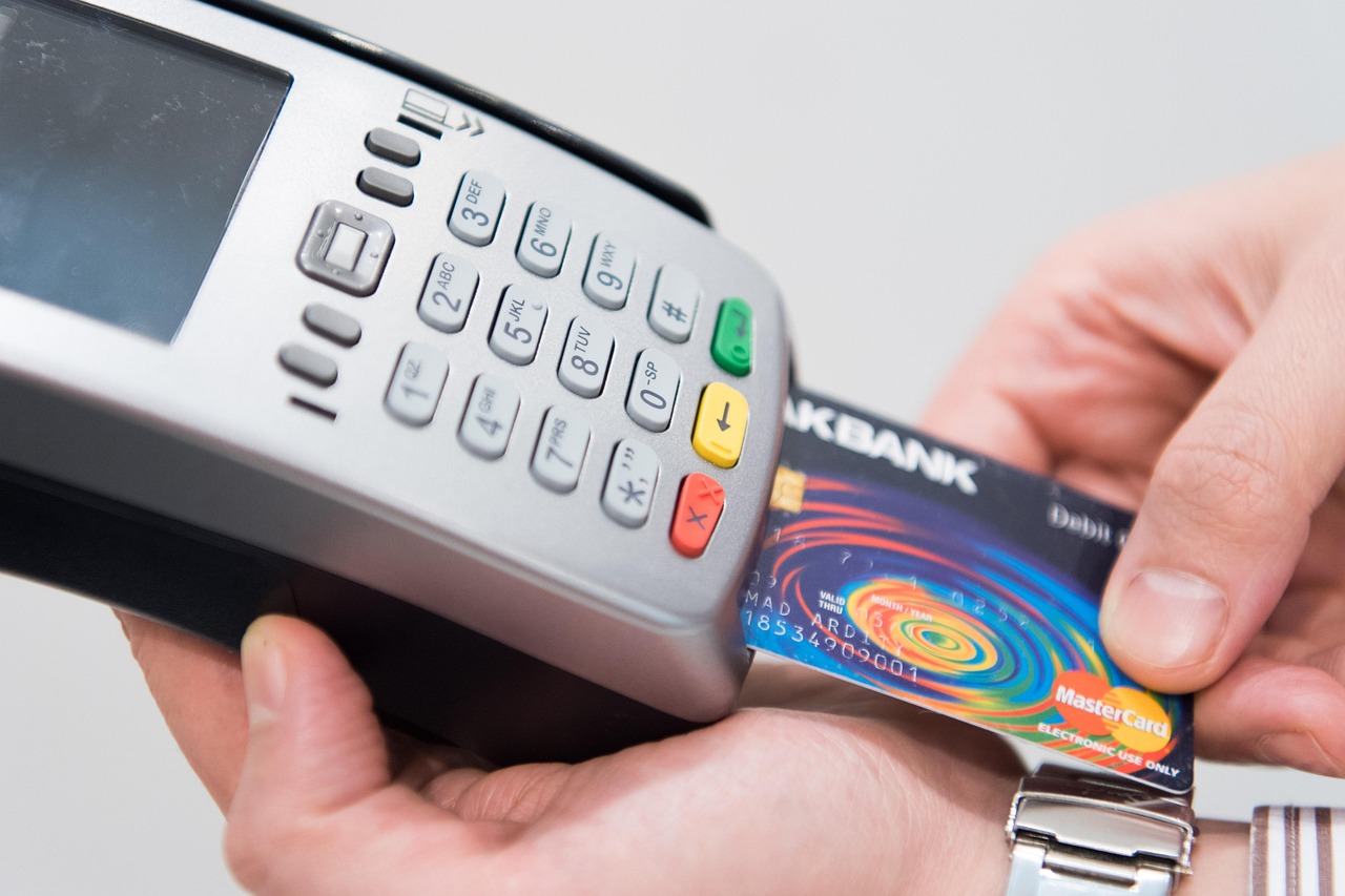 クレジットカードの引き落としはどのように仕訳すればよいですか？